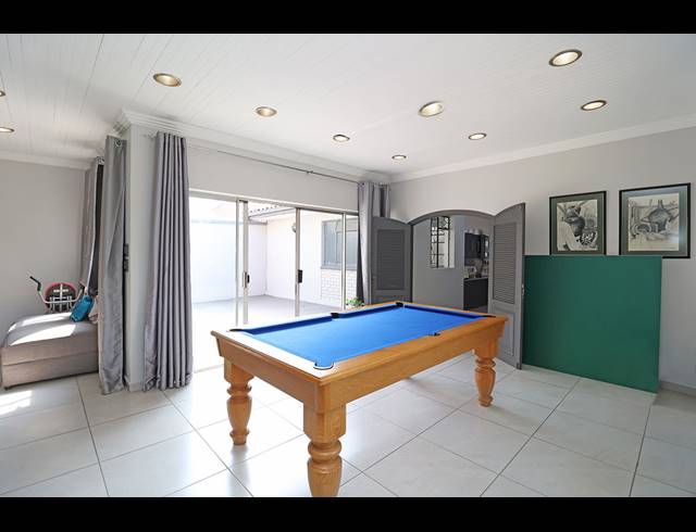 4 BEDROOM FREEHOLD FOR SALE IN SYDENHAM